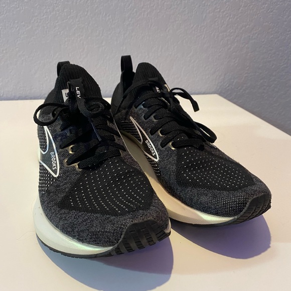 Brooks Levitate 5 Stealthfit Running shoes - Picture 2 of 6